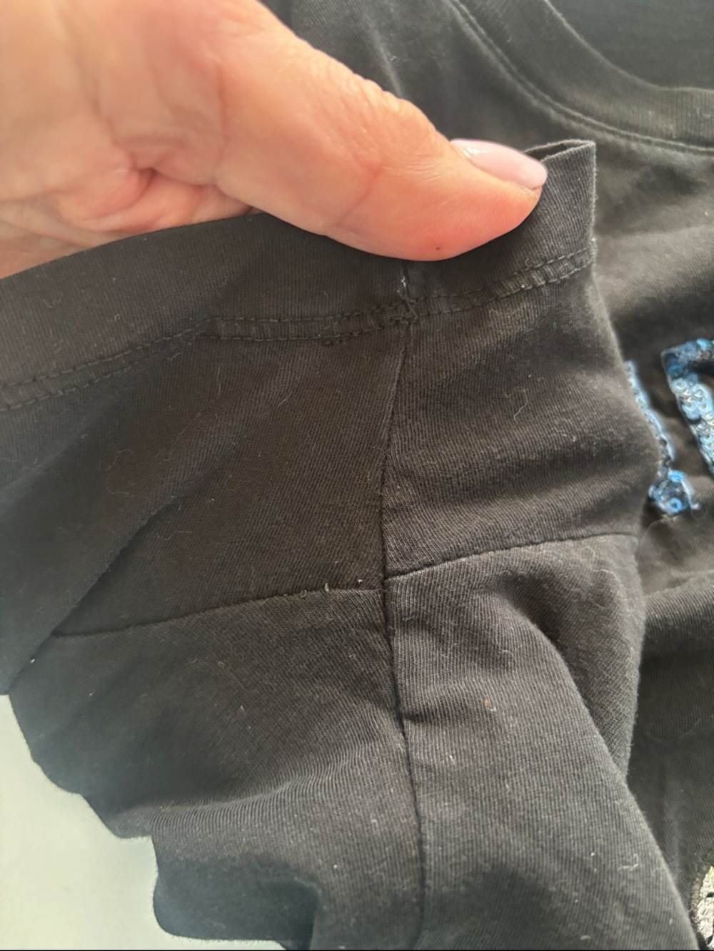 GUCCI BLACK S/S TEE SHIRT WITH BLIND FOR LOVE IN BLUE SEQUINS EMBROIDERED BEE - Picture 15 of 16